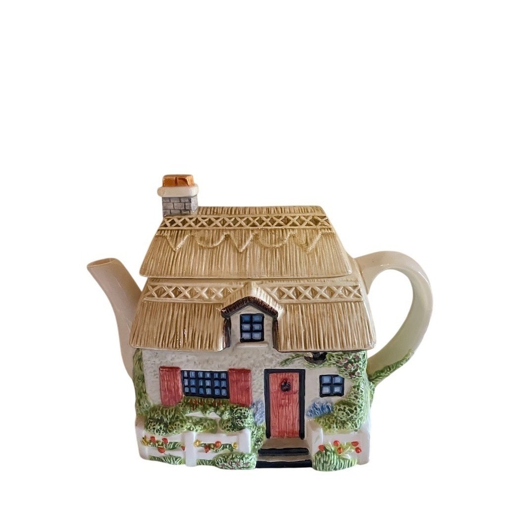 Vintage Cottage House Thatched Roof Novelty Teapot Multicolor w/ Lid